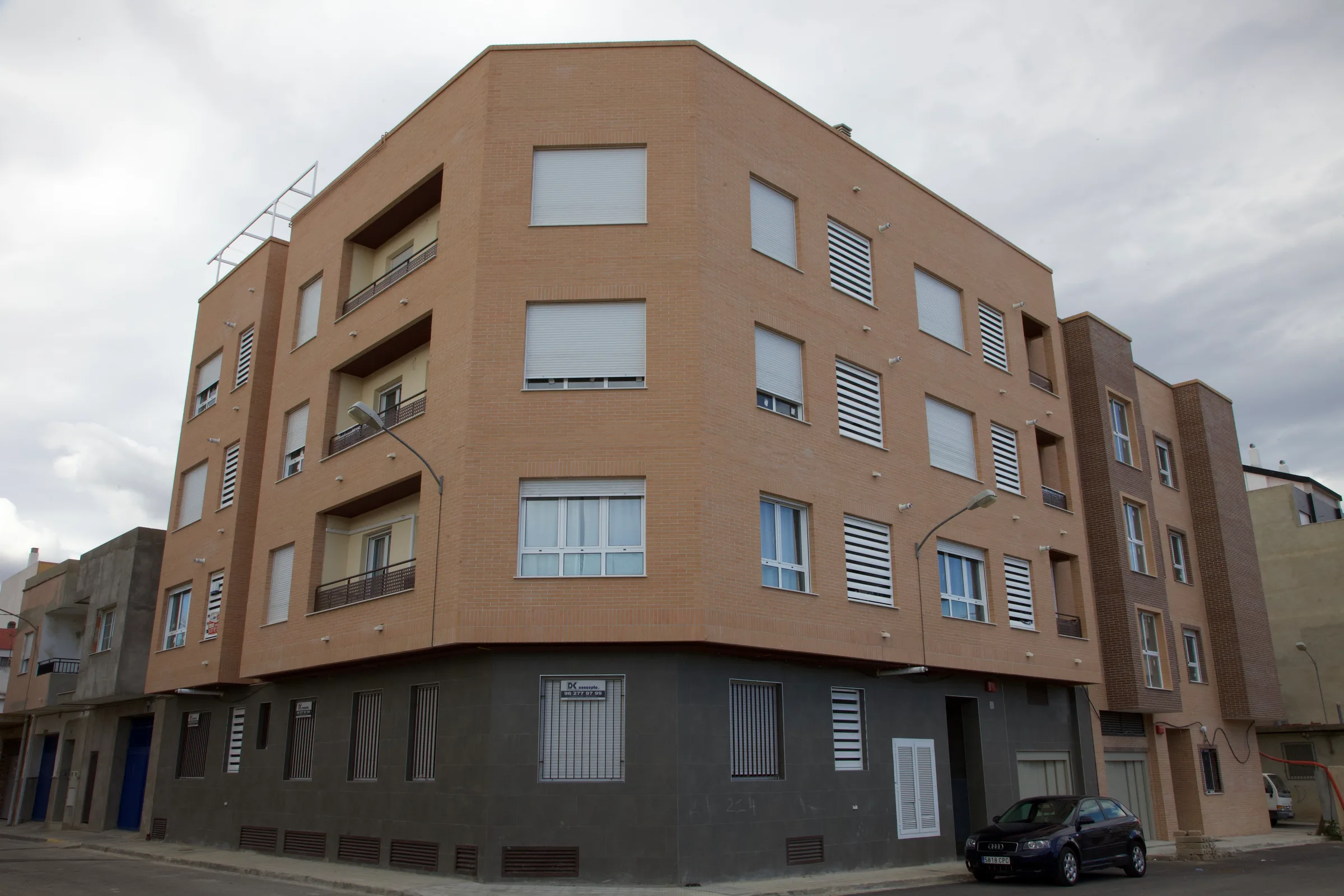 Edificio de 13 viviendas en Pedralba